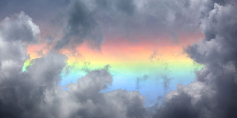 Circumhorizontal_arc__Fire_Rainbow__in_the_Nepal_Himalayas