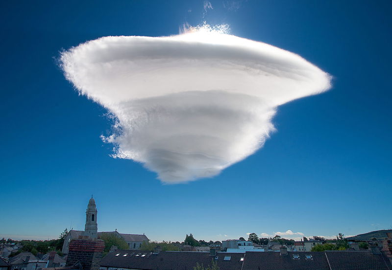 Lenticular_Cloud_over_Harold-s_Cross_Dublin_Ireland_30-6-15