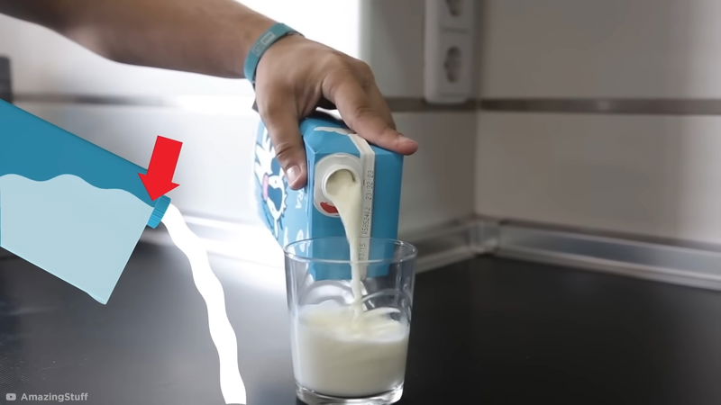 milk_pouring