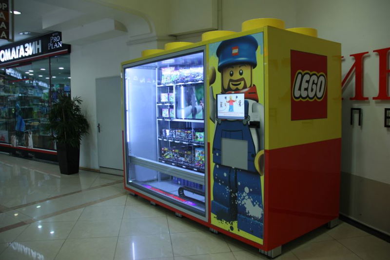 13._lego_vending_machine_