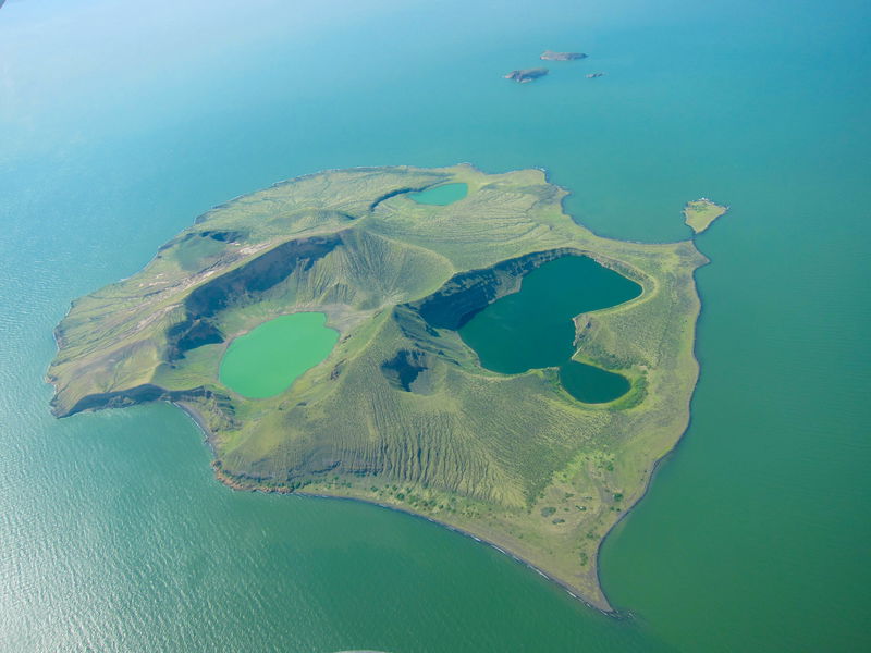 Lake_Turkana_Central_Island