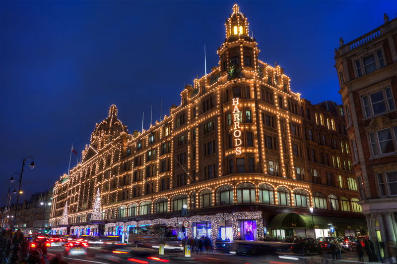 Glowing_Harrods