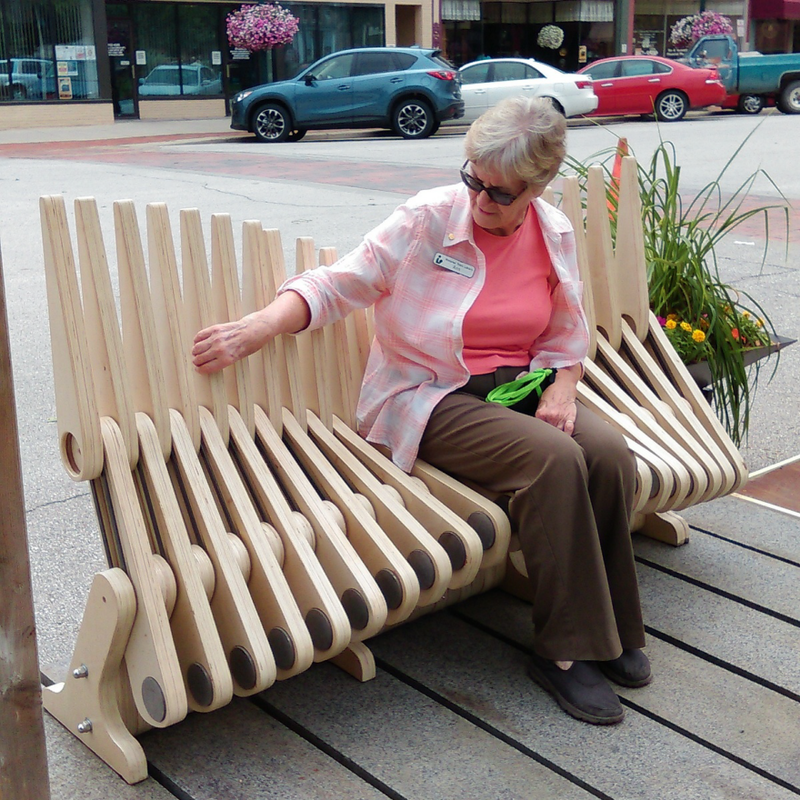 2._Articulated_Bench