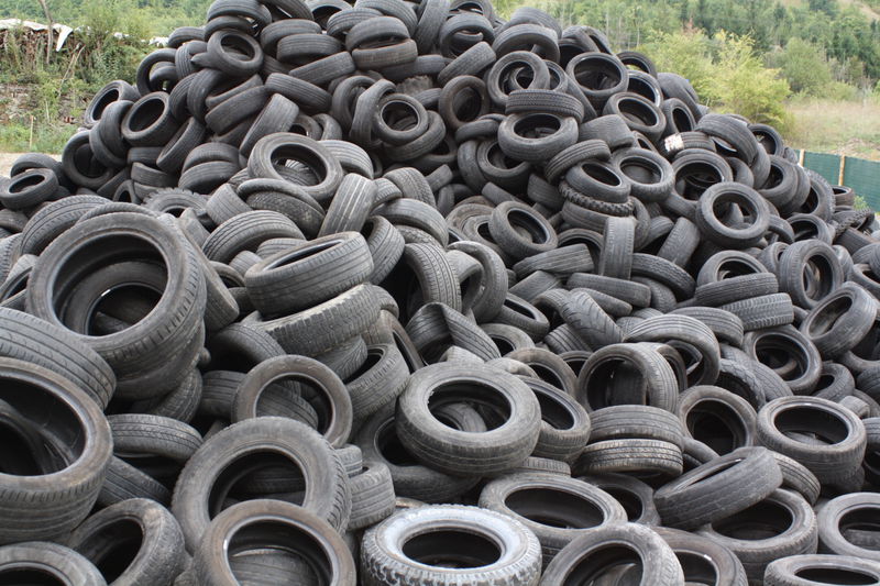 used_tires_garbage