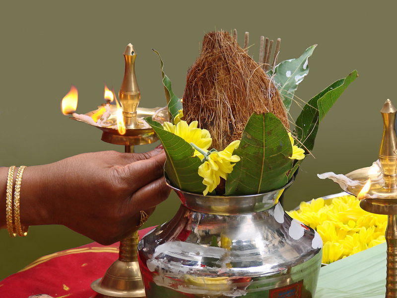 Kalash_pujan_coconut