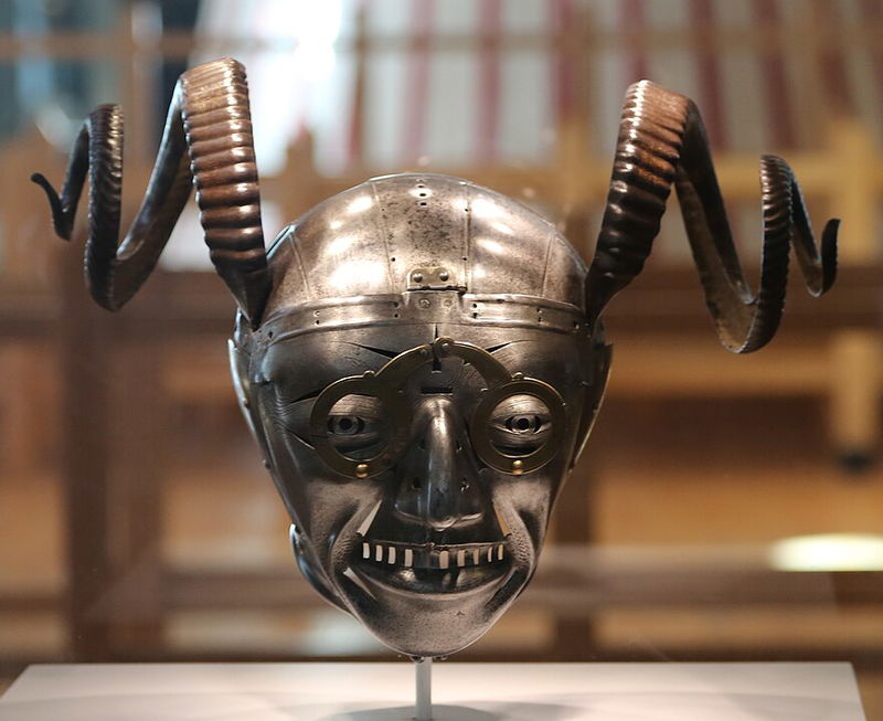 Horned_Helmet_of_Henry_VIII