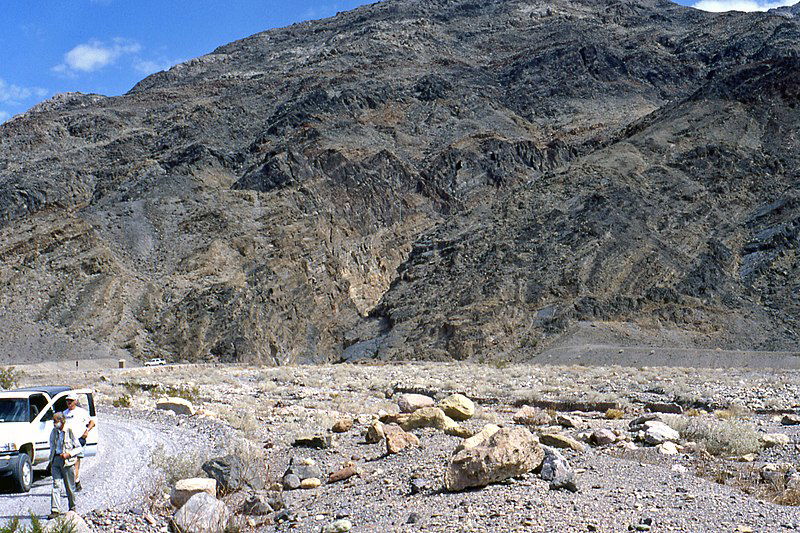 Titus_Canyon___Grapevine_Mountains___alluvial_fan__Death_Valley_National_Park__California___30802497167_