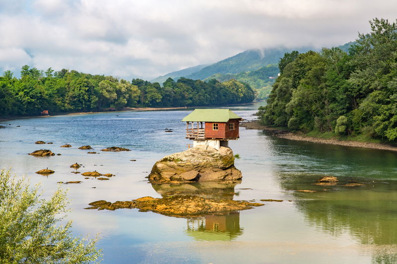 house in drina river