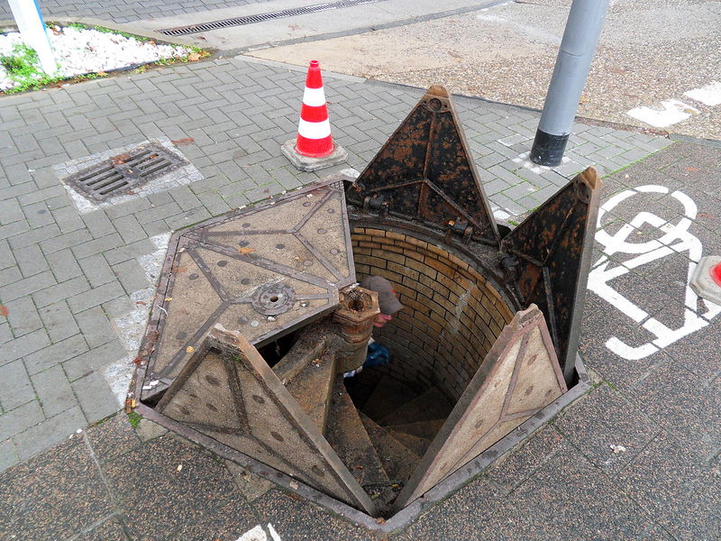 Wiesbaden_manhole_cover