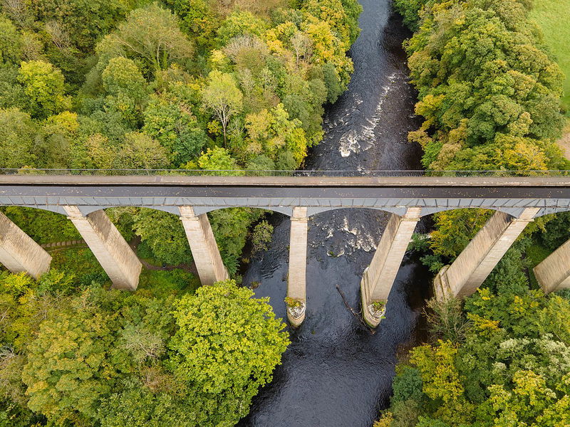 1280px-Pontcysyllte_Aqueduct_from_above_01