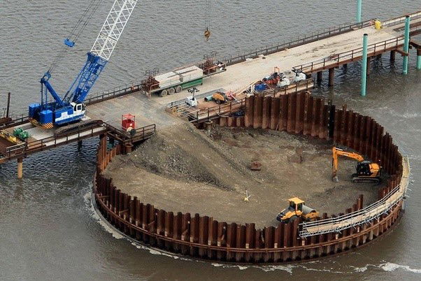 Cofferdam-near-shore-foundation