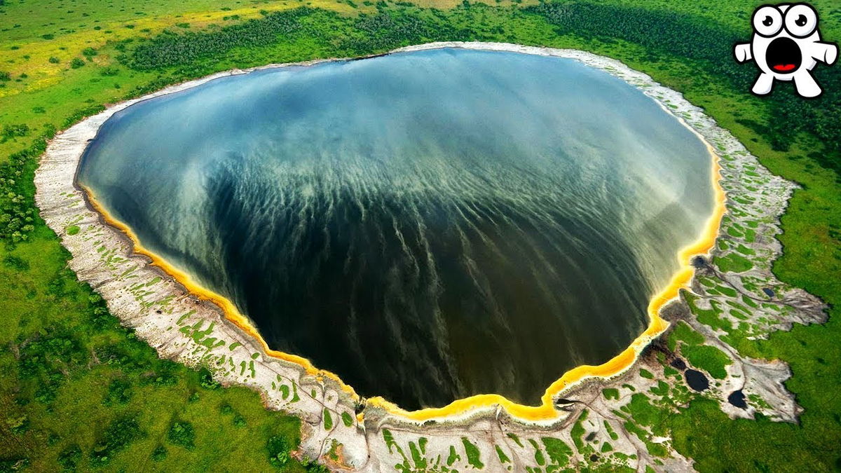 Horrifyingly Mysterious Lakes In The World