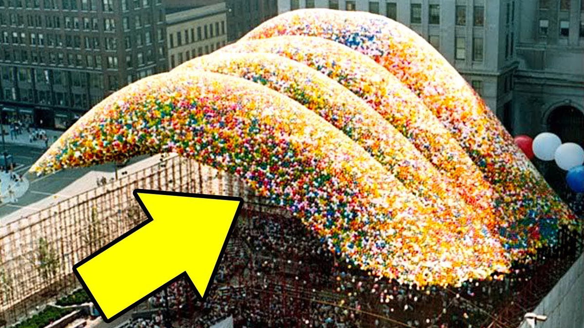 How Releasing 1,500,000 Balloons Went Horribly Wrong - Balloonfest '86