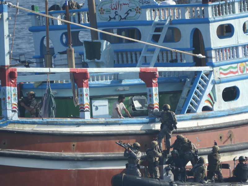 Indian Navy MARCOS, Indian Navy MARCOS boarding on FV Omari