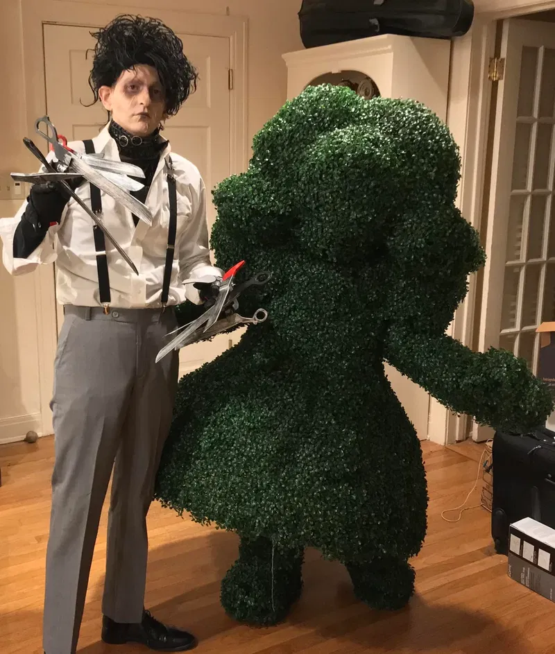 Edward Scissorhands halloween costume