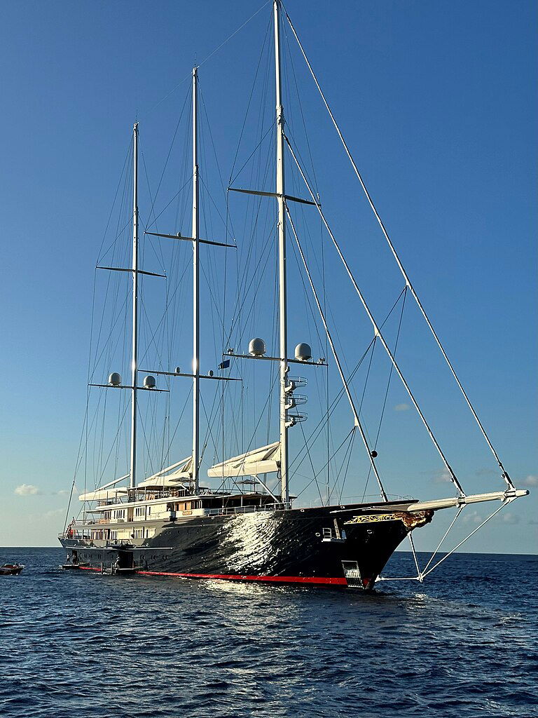 Koru superyacht