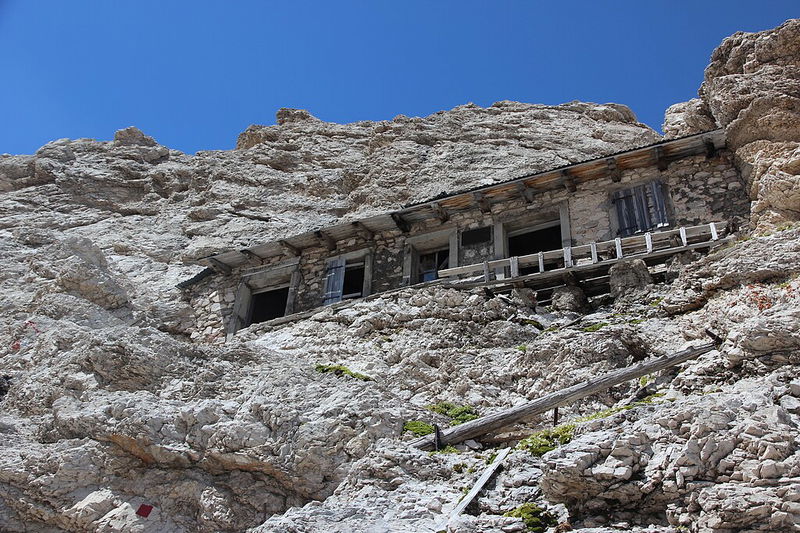 Abri militaire via ferrata Ivano Dibona, Buffa di Perrero