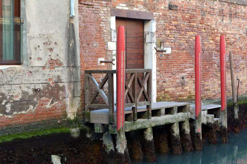 venice_wooden_piles