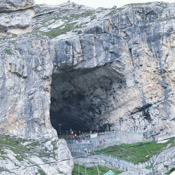 Shri_Amarnath_cave