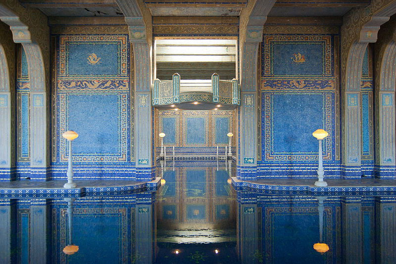 800px-Hearst_Castle_Roman_Pool_September_2012_002