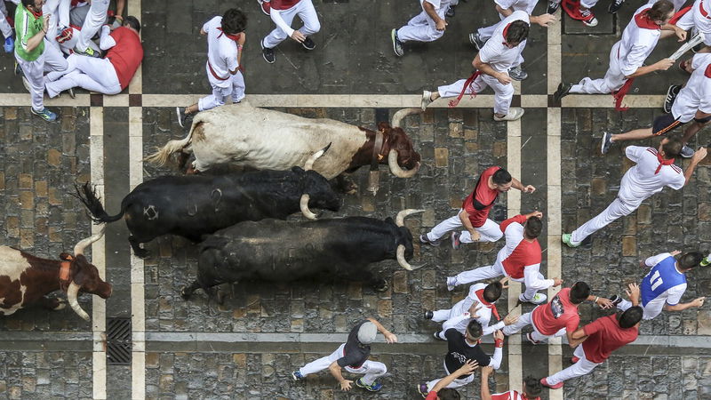 6._Running_of_the_bulls