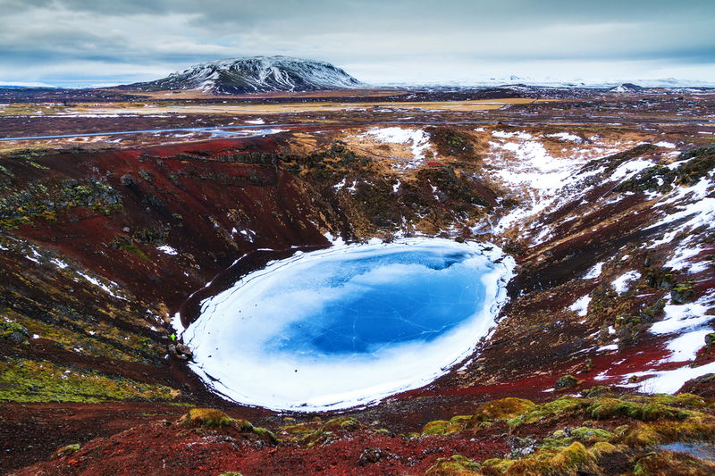 kerid_lake_aquamarine_color